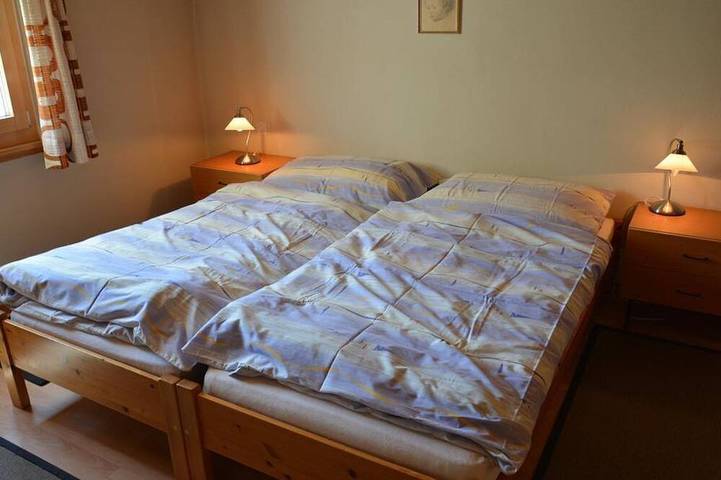 Ganze Wohnung, Rehweid (Eg) Appartement/Fewo, Dusche oder Bad, Wc 5-Bettwohnung in Saanenmöser, Saanen