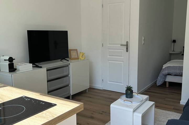 Charmant studio avec terrasse et cour fermée ( pr in Niort, Región de Niort