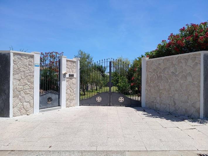 Villa per 5 persone, con idromassaggio e giardino - 1