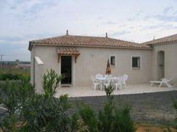 Gîte pour 4 personnes, avec terrasse, animaux acceptés à Pinet (homonymie)