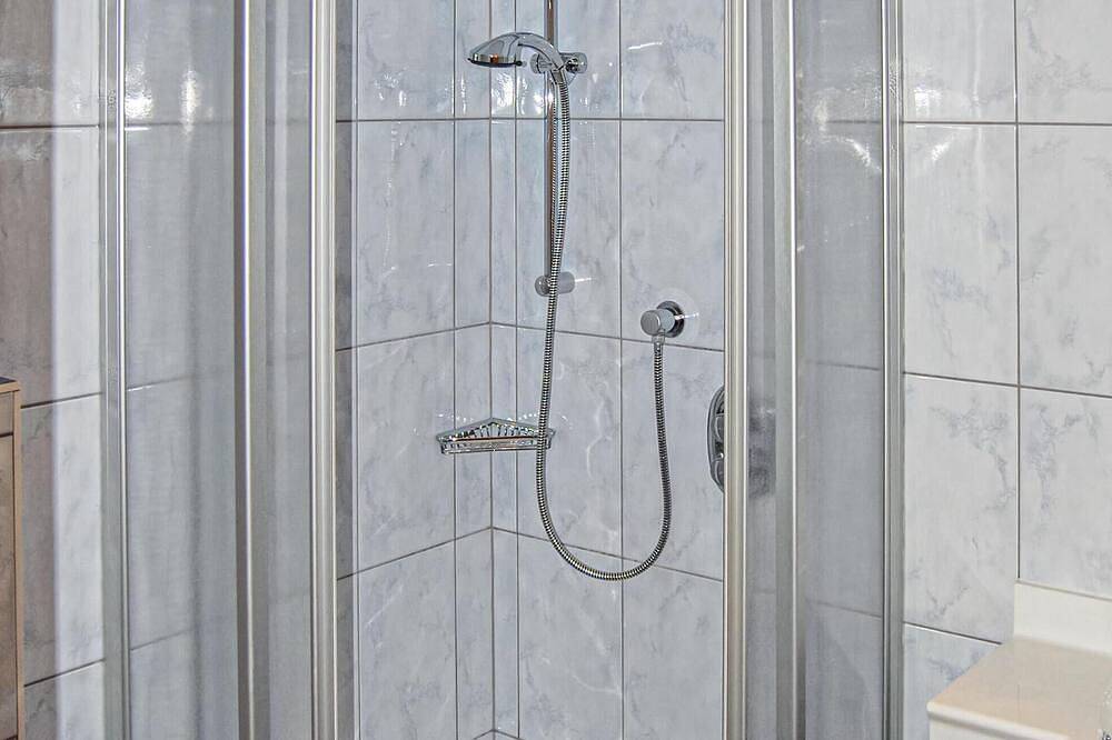 Ganze Wohnung, Ferienwohnung in Hainzenberg in Hainzenberg, Zillertaler Alpen