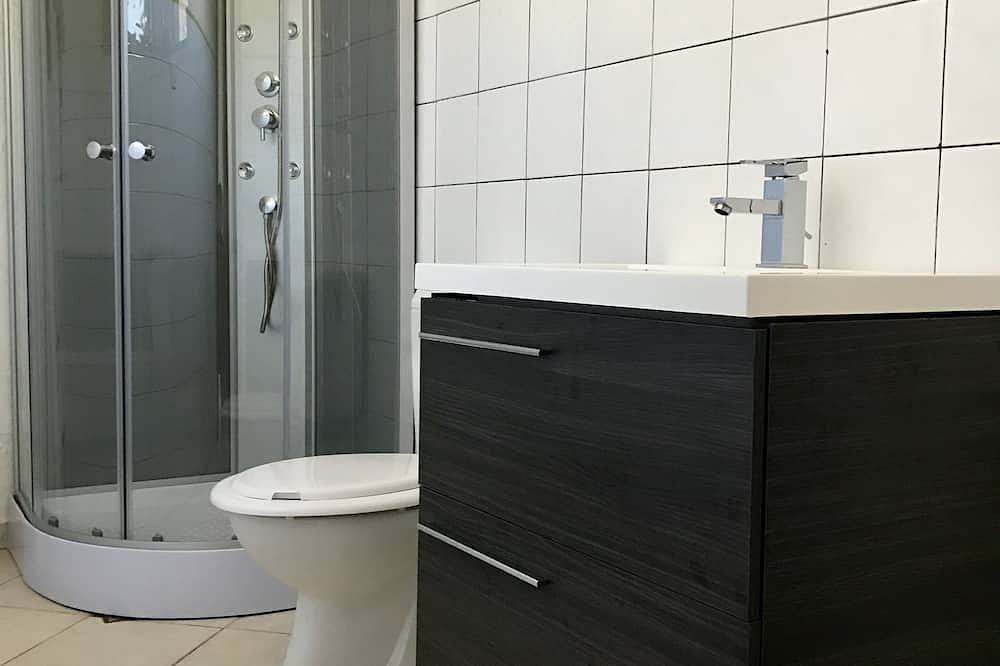 Appartement entier, Appartement rénové de 35m2 entre Bastia et Porto-Vecchio in Prunelli-di-Fiumorbo, Parc naturel régional de Corse