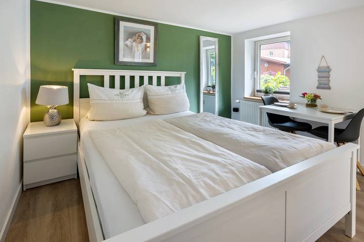 Ganzes Studio, Ferienwohnung 'Idyllisches Zimmer Im Grünen' mit Privatem Garten und Wlan in Stelle, Landkreis Harburg