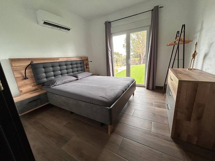 Chalet para 16 personas, con Jacuzzi y Terraza además de Jardín y Piscina en Provincia de Cuenca - 4