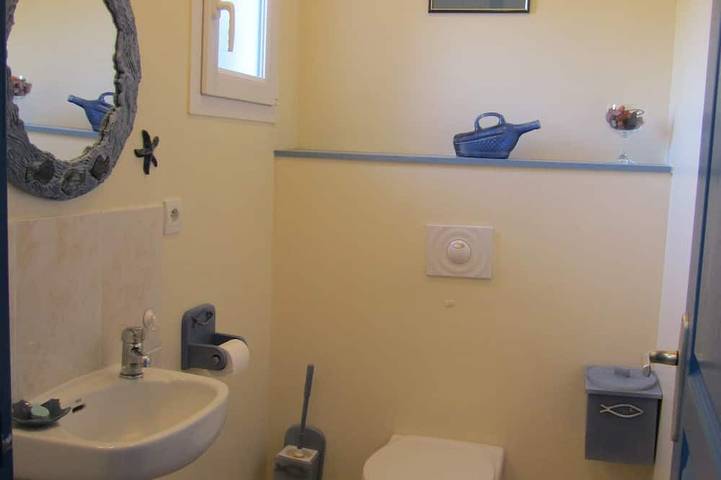 Location de vacances pour 2 personnes, avec jacuzzi ainsi que terrasse et jardin à Saint-Pabu - 3