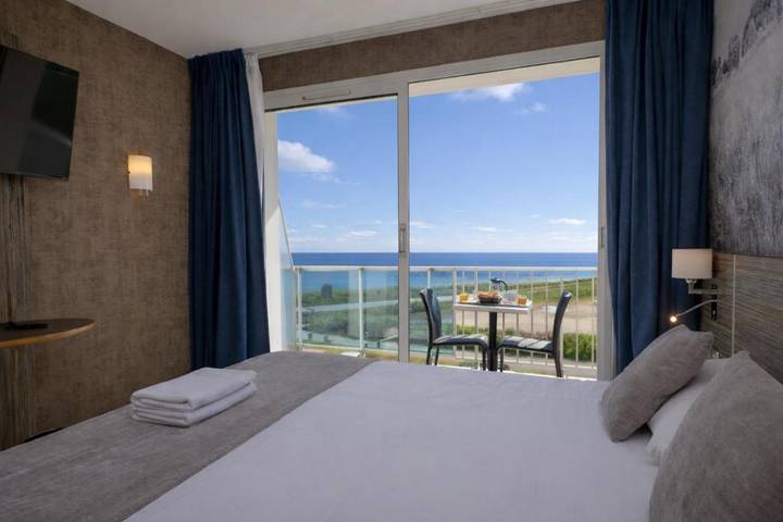 Hôtel pour 2 personnes, avec sauna et vue ainsi que piscine et jardin, animaux acceptés