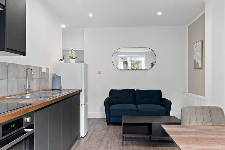 Ganze Ferienwohnung, Ferienwohnung für 5 Personen mit Garten in London, Südostengland
