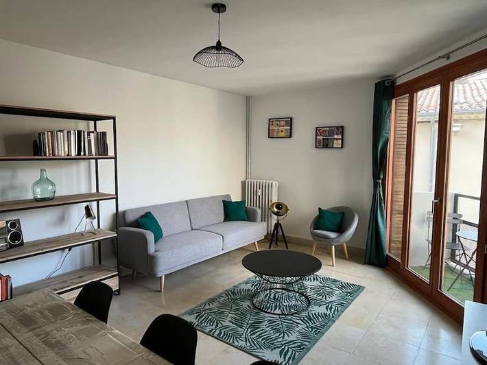 Gîte pour 4 personnes, avec balcon dans Arenes De Nimes