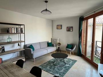 Gîte pour 4 personnes, avec balcon dans Arenes De Nimes