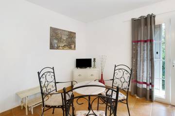 Location De Vacances pour 3 Personnes dans Appietto, Corse-du-Sud, Photo 2