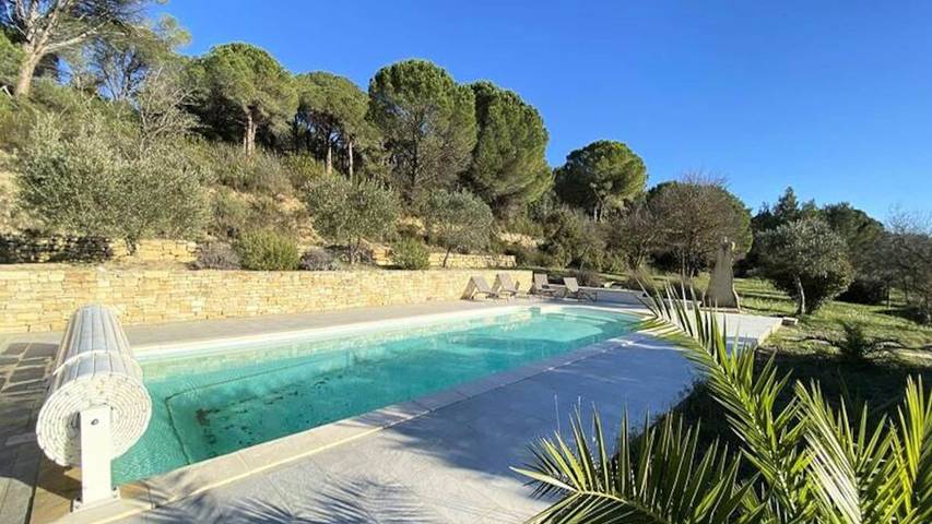 Gîte pour 13 personnes, avec piscine à Armissan