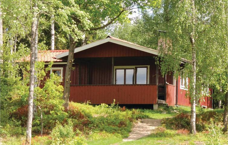 Ferienhaus für 6 Personen, mit Seeblick und Terrasse sowie Sauna, mit Haustier in Hylte