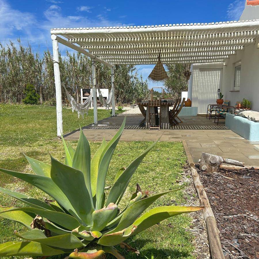 Three-Bedroom Villa in Rogil, Parque Natural do Sudoeste Alentejano e Costa Vicentina