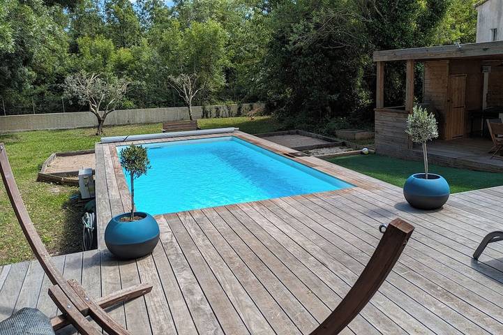 Maison avec piscine au cœur du Parc de la Sainte‑Baume in La Roquebrussanne, Région de Brignoles