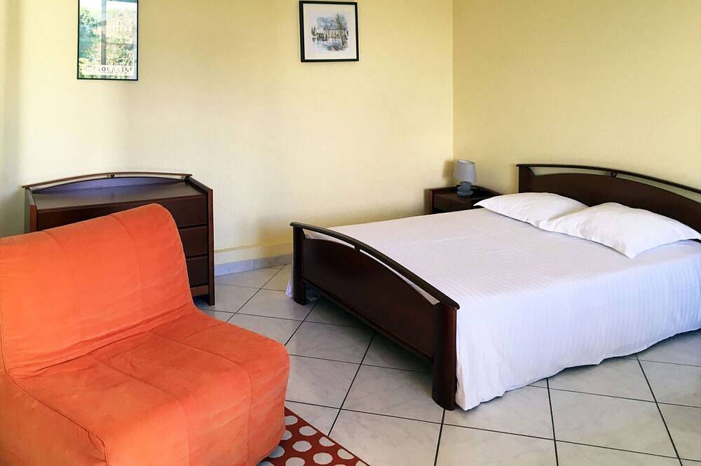 Apartamento entero, Estudio-Clásico-Baño privado con ducha in La Riche, Región de Tours