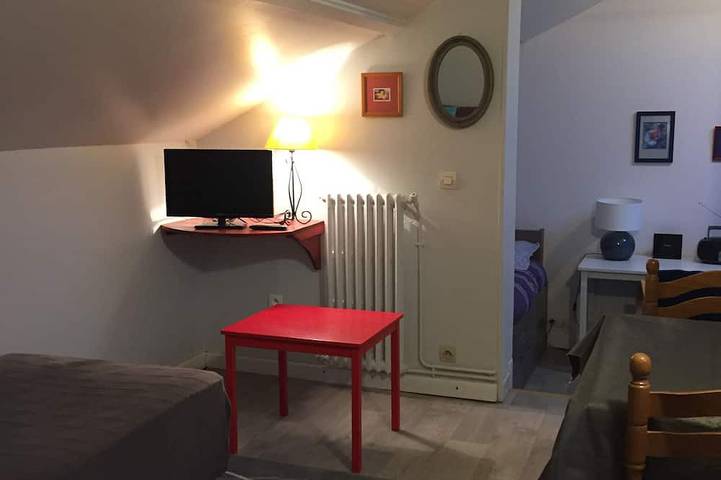 Maison de vacances pour 3 personnes, avec terrasse ainsi que jardin et piscine, animaux acceptés dans Val-de-Marne - 3