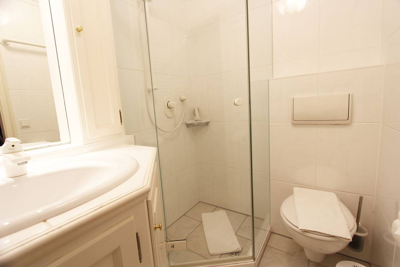 Ganze Wohnung, Schöne Ferienwohnung für 4 Personen am Rande der naturgeschützten Heidefläche in Wenningstedt, Sylt