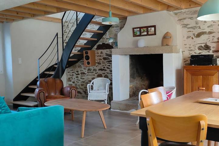 Location de vacances pour 5 personnes, avec Jacuzzi et Jardin dans Plage de Lanséria