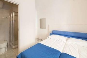 Bed And Breakfast for 2 Guests in Rome City Center, Rome, Picture 2