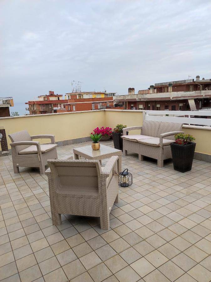 Appartamento intero, Attico Centralissimo Vista Mare in Torvaianica, Pomezia