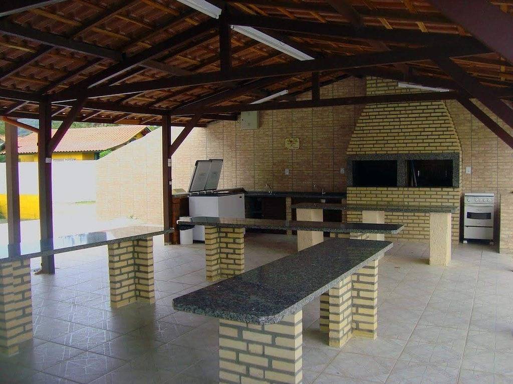 Cozy Chalet in Family Condominium with Pool on the Beach in Cachoeira do Bom Jesus, Florianópolis