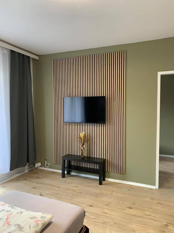 Ferienwohnung für 6 Personen, mit Balkon und Ausblick in Neukölln Berlin