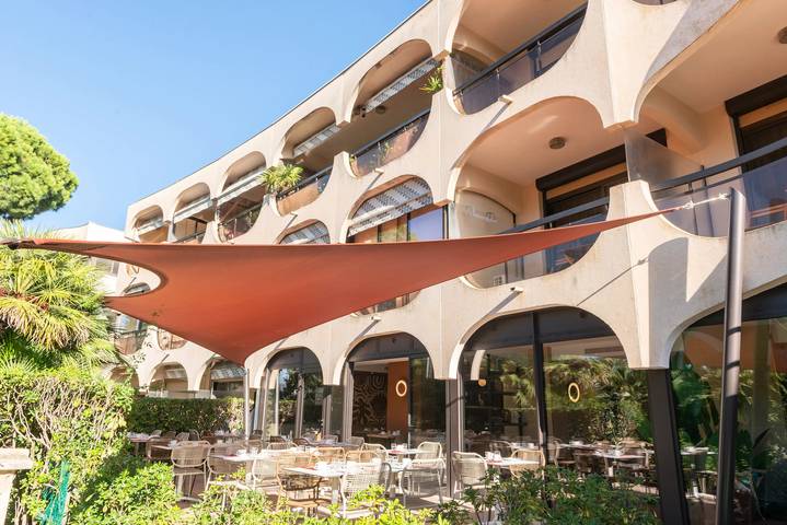 Hôtel pour 2 personnes, avec jardin et piscine