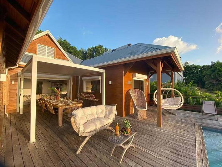 Maison d’hôte pour 10 personnes, avec piscine et jardin à Bouillante