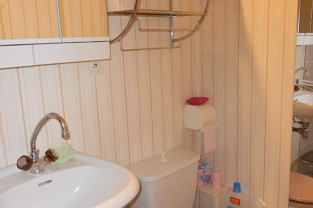 Entire apartment, Studio Près des Quais du Tarn à Millau à 5 mn Centre Ville in Millau, Parc naturel régional des Grands Causses