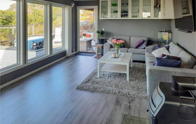 Ferienhaus für 8 Personen mit Garten in Sandefjord