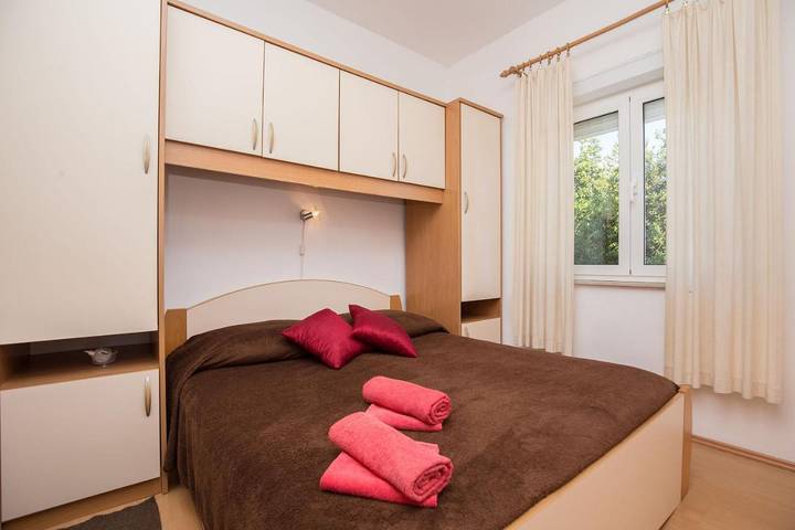 BnB für 2 Personen, mit Garten und Ausblick in Zadar