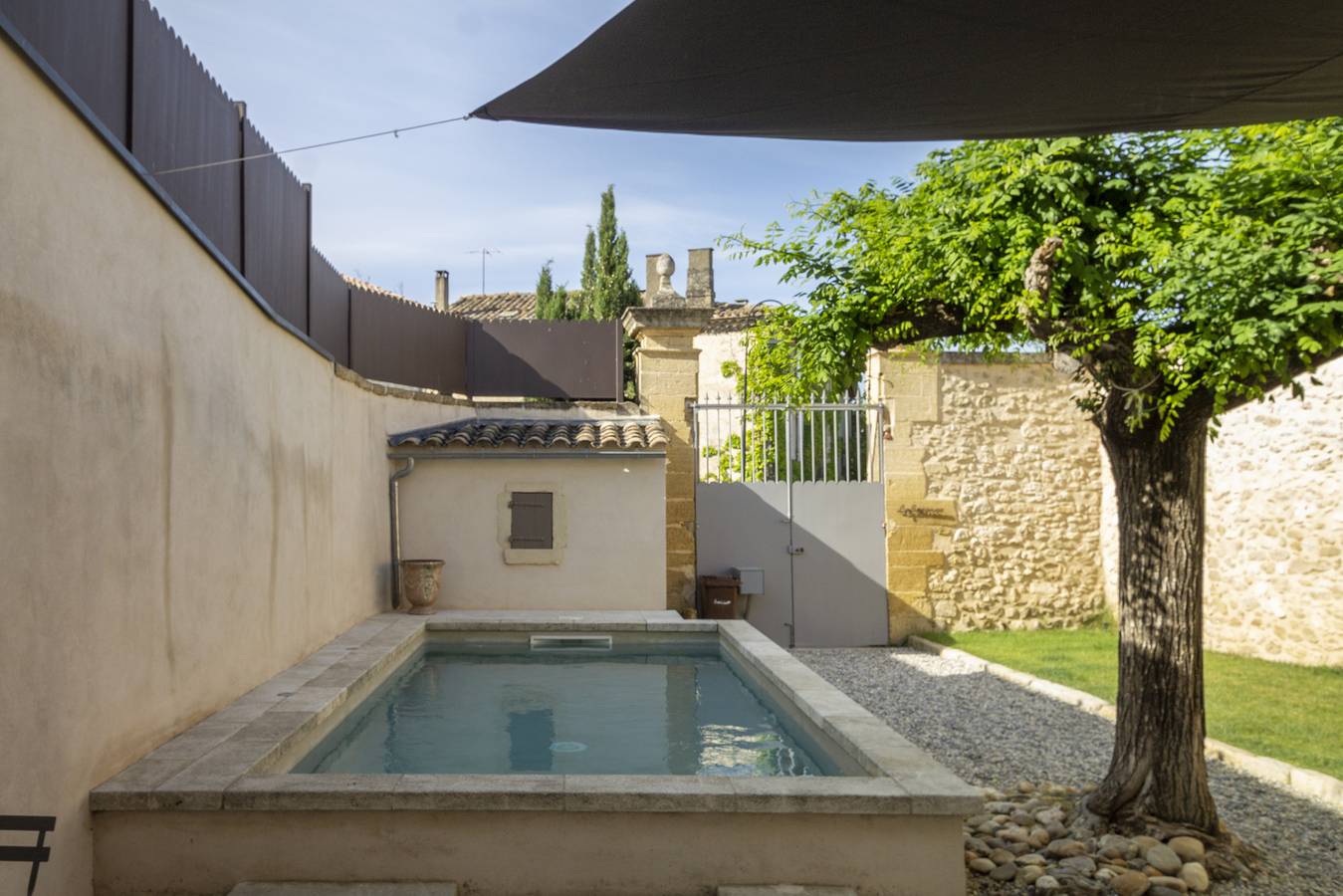 La Baronne in Saint-Hilaire-d'Ozilhan, Région de Nîmes