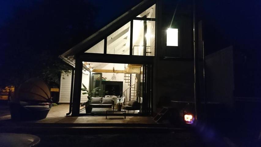 Location de vacances pour 14 personnes, avec sauna et jardin ainsi que vue et piscine, animaux acceptés à Pärnu