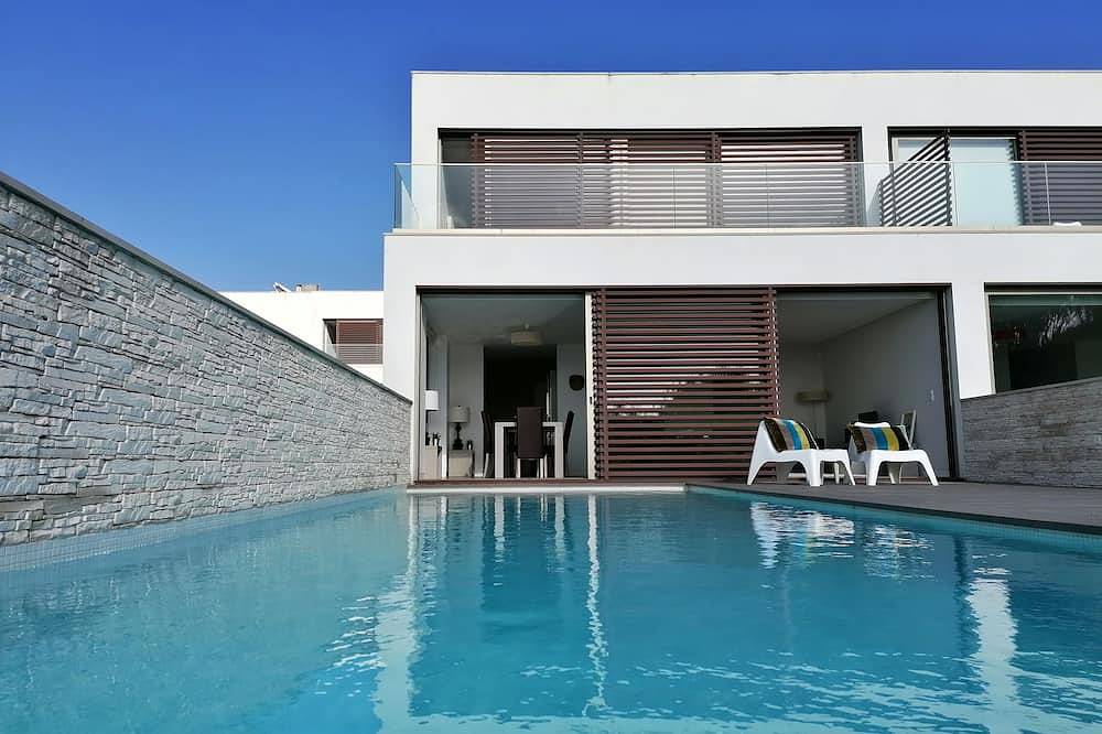 Casa vacanza a Oeste a partire da 213€ a notte