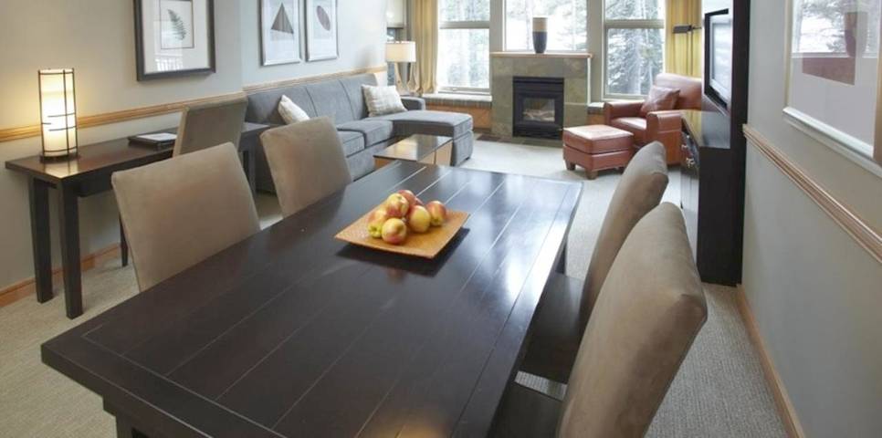 Gîte pour 6 personnes, avec sauna et terrasse ainsi que jacuzzi et piscine à Canmore - 2