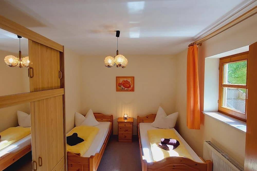Ganze Wohnung, Ferienwohnung Energie in freundlicher Umgebung in Furth im Wald, Ostbayern