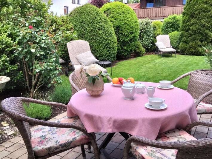 Ferienhaus für 3 Personen, mit Terrasse und Garten