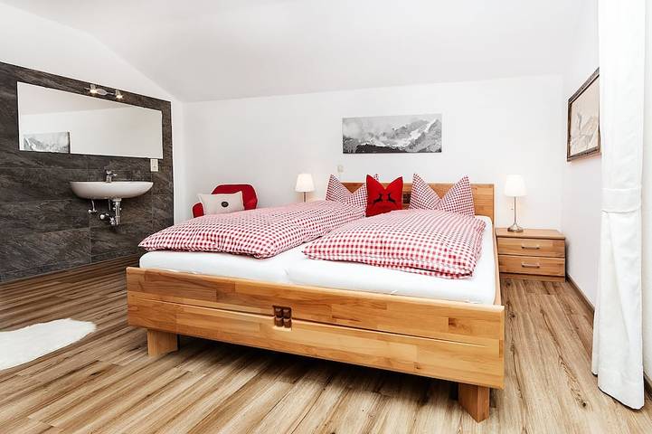 Ferienhaus für 6 Personen, mit Garten und Balkon sowie Whirlpool in Garmisch-Partenkirchen - 2