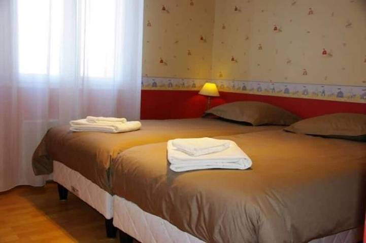 Villa à proximité d'Avignon, tout confort, jardin, piscine in Villeneuve-lès-Avignon, Région de Nîmes