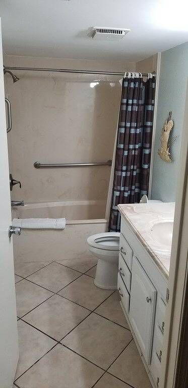 Apartamento de vacaciones para 6 personas, con jacuzzi además de balcón y piscina - 1