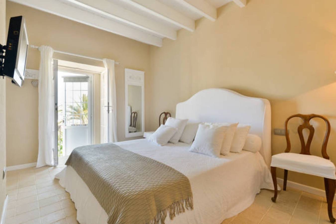 Appartement 'Dalt Vila' met Uitzicht op Zee, Wi-Fi en Airconditioning, foto 11