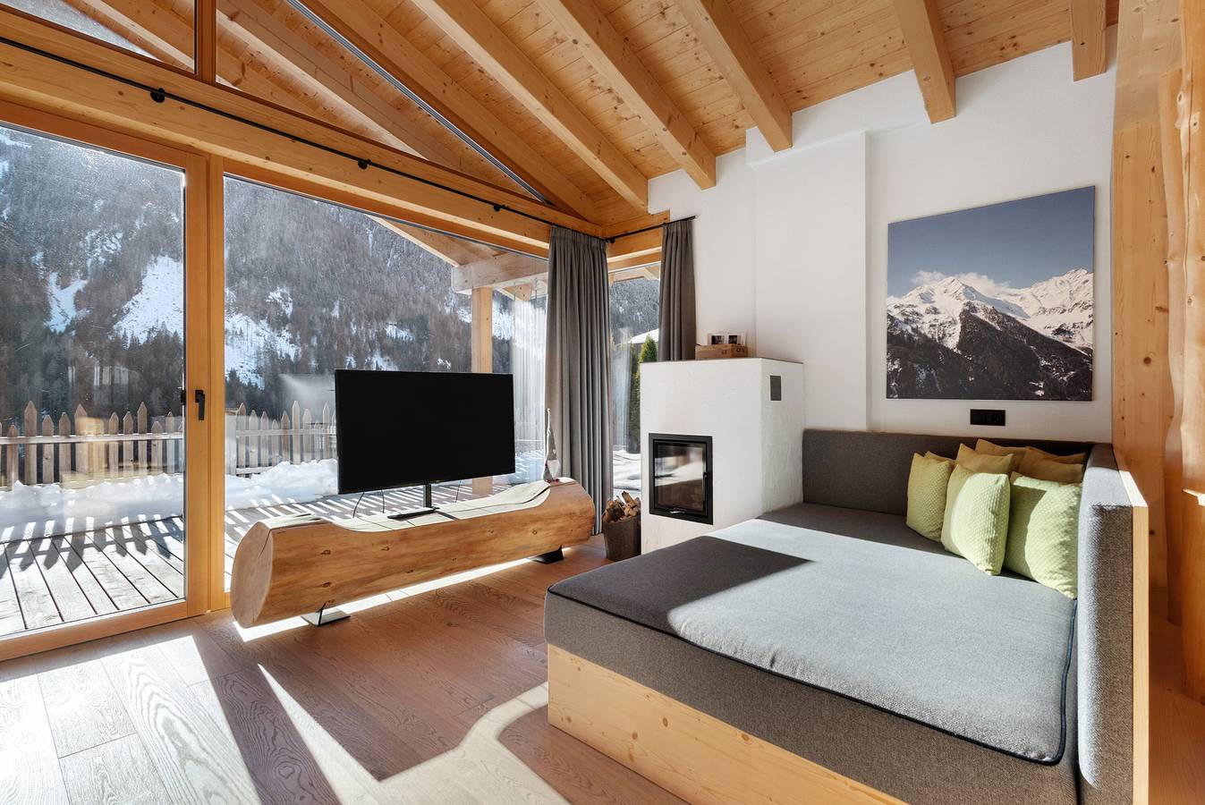 Chalet 'Berg' with Mountain View, Private Terrace and Wi-Fi in Mühlwald, Ziller valley alps
