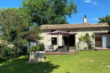Gîte pour 2 personnes, avec jacuzzi ainsi que piscine et jardin à Monestier