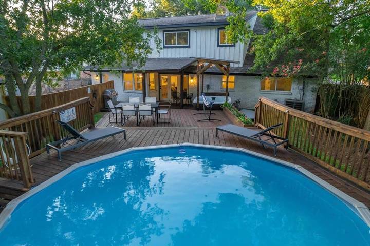 Casa de vacaciones para 12 personas, con terraza y jardín además de piscina y jacuzzi, Se admiten mascotas - 1