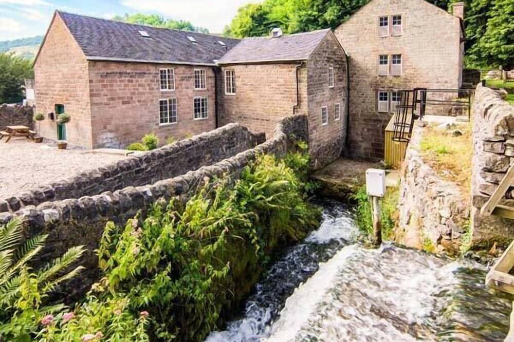 Cottage for 18 People in Cromford, Peak District