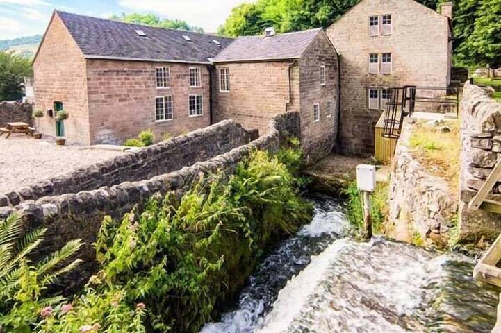 Cottage for 18 people, with garden in Cromford