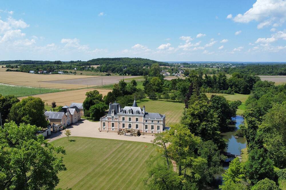 Château pour 16 Personnes dans Huismes, Région de Chinon