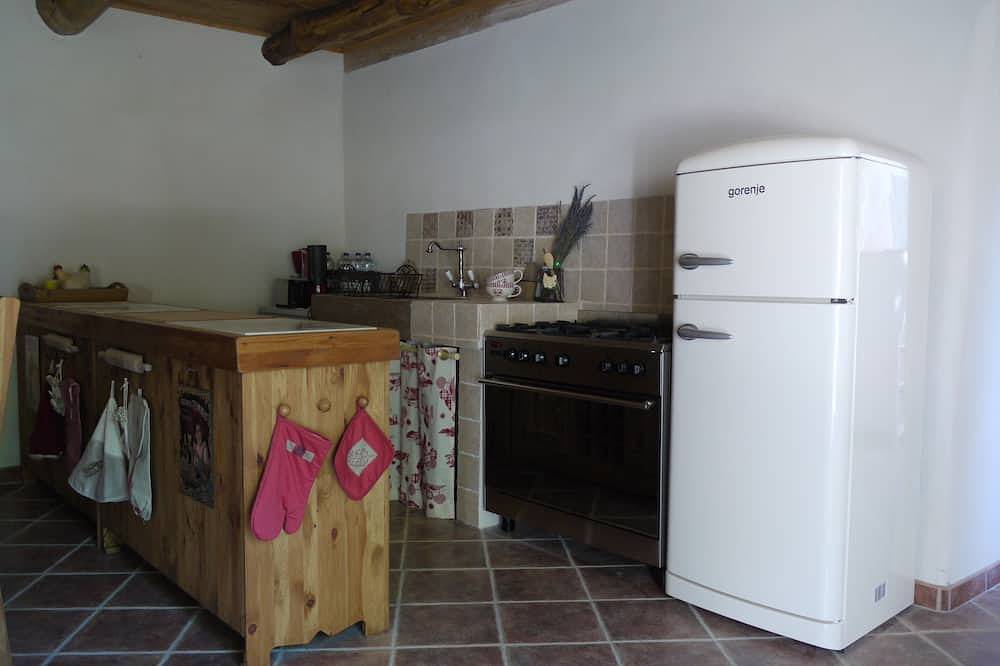 Gite des Baragnas in the heart of Cévennes nature, air-conditioned, internet, swimming pool in Saint-Jean-du-Gard, Cévennes