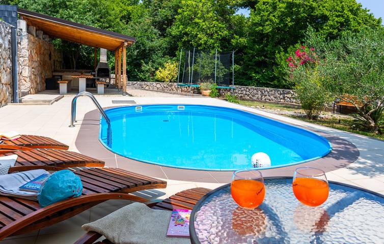 Villa für 5 Personen, mit Terrasse und Garten auf Krk - 2