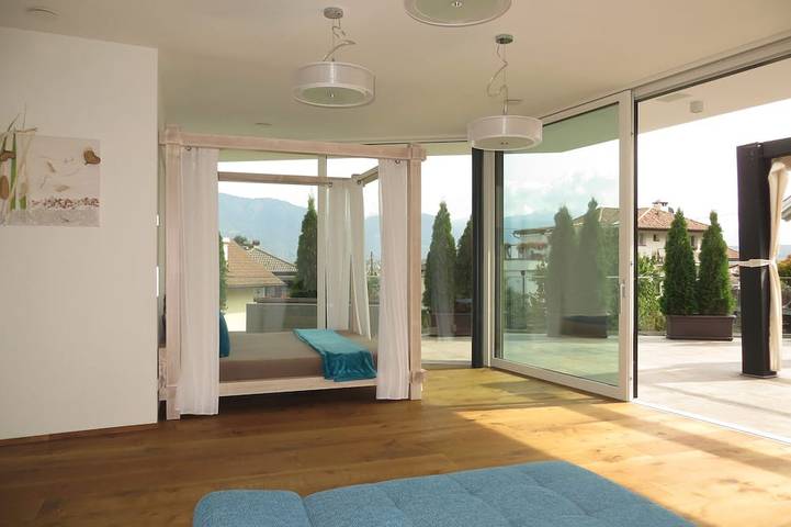 Villa Aich 5*****Eppan-Ihr Ferienhaus mit Privat-Pool -Nähe Kalterer See u Bozen in St. Pauls, Eppan an der Weinstraße